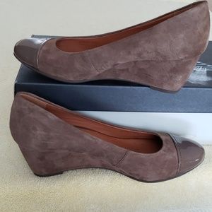 GEOX Respira 2.5" Wedge Tan Size 7.5 Suede